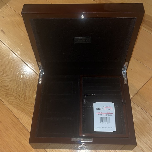 NWT Dopp Polished Mahogany Jewelry Box - Picture 4 of 12